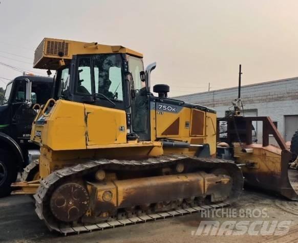 John Deere 750 K Pásové dozéry