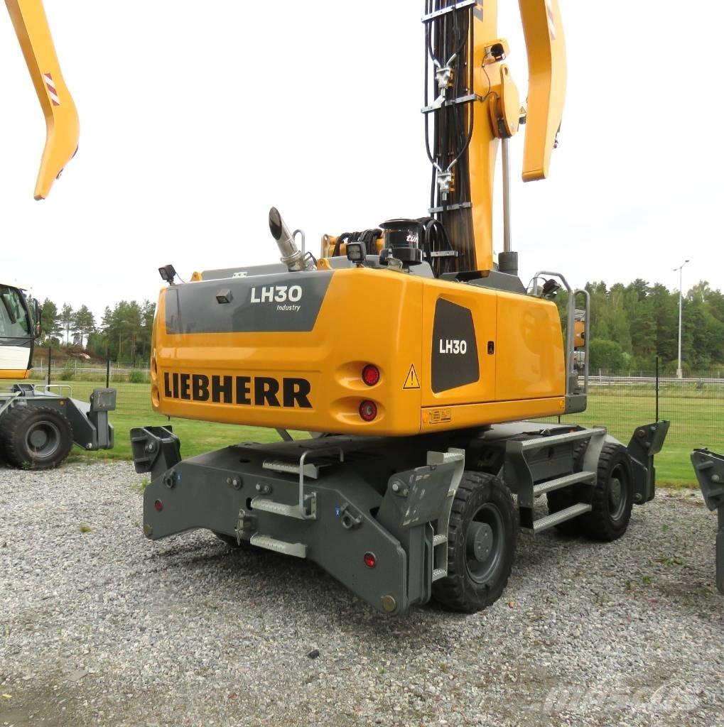 Liebherr LH 30 M Manipulácia s materiálom - ostatné