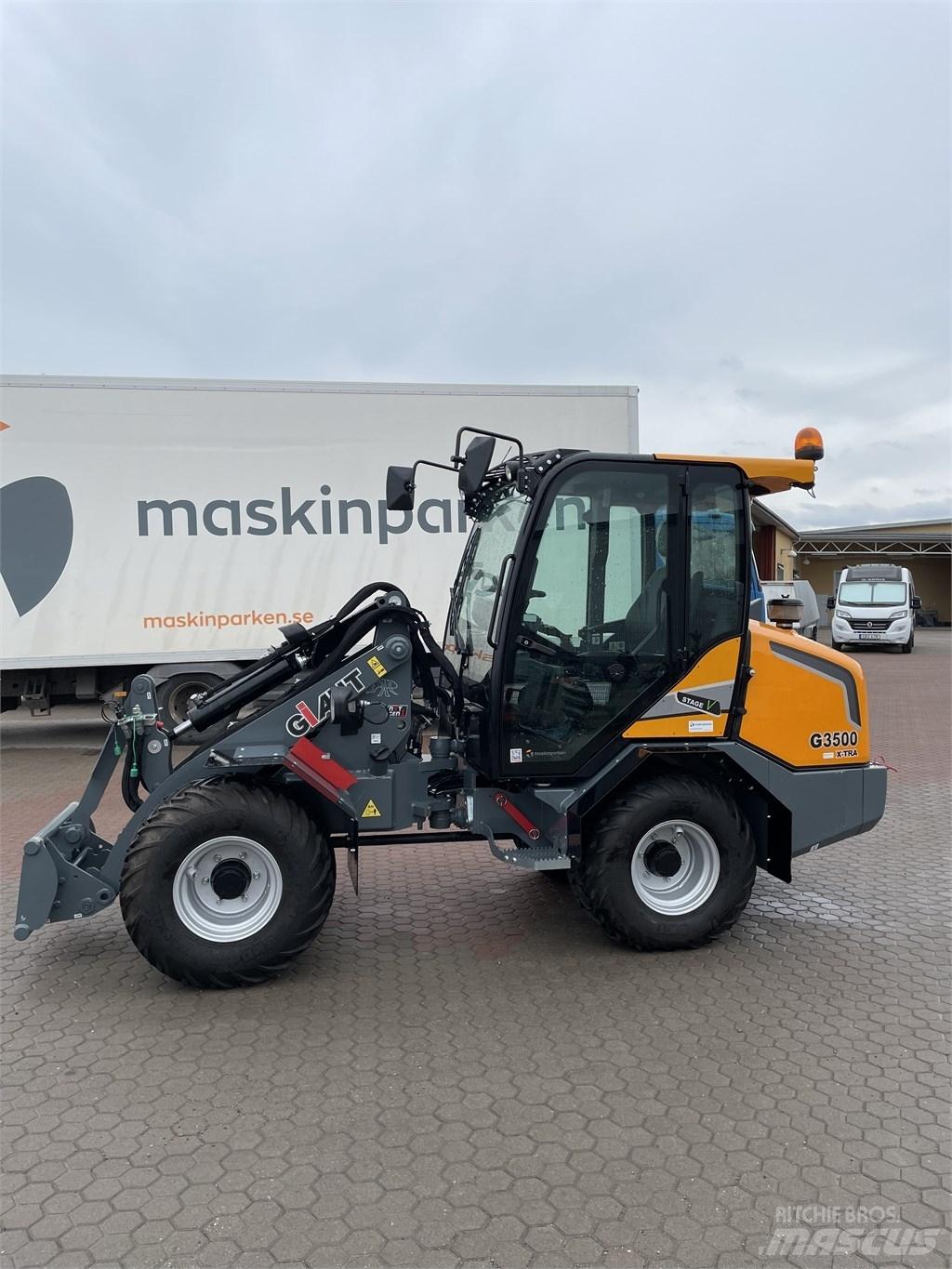 GiANT G3500 X-TRA Šmykom riadené nakladače