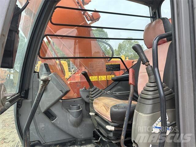Hitachi ZX 138 Pásové rýpadlá