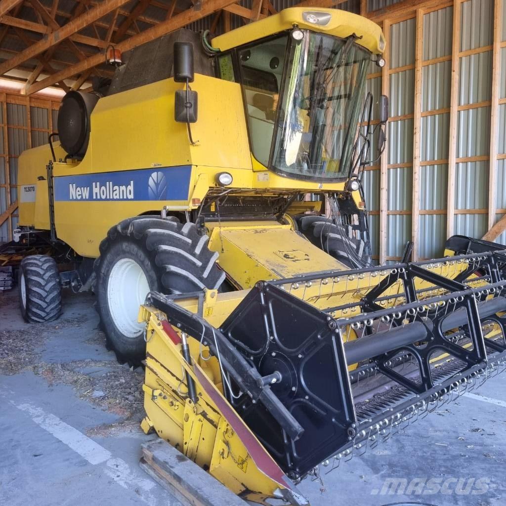 New Holland TC 5070 Kombinované zberacie stroje