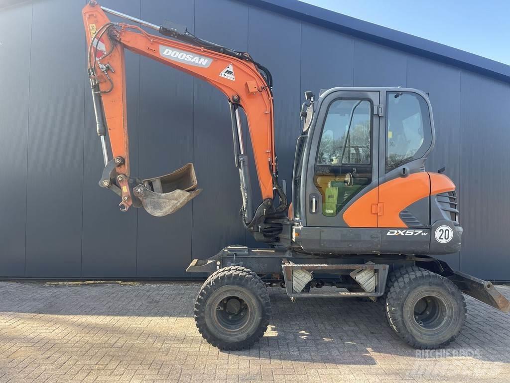 Doosan DX57W Kolesové rýpadlá