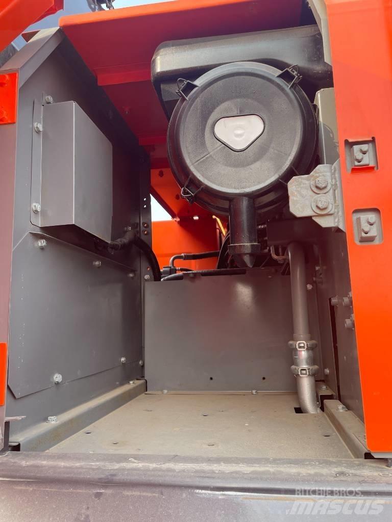Hitachi 240 Midi rýpadlá 7 t - 12 t