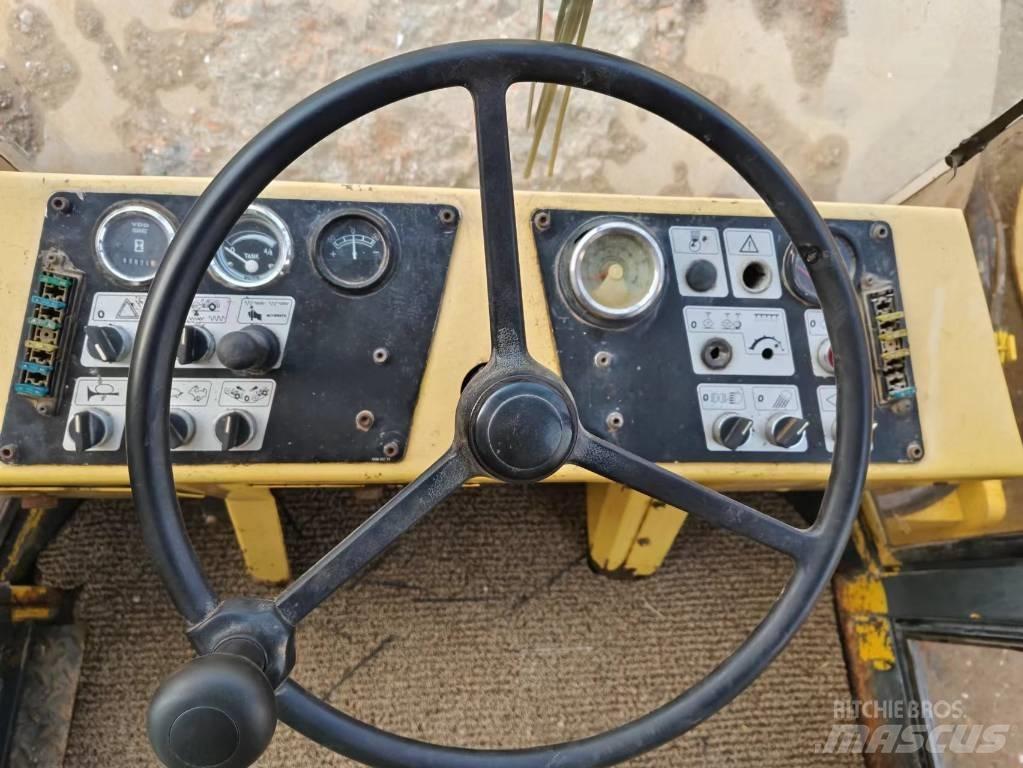 Bomag BW 217 Ťahačové valce