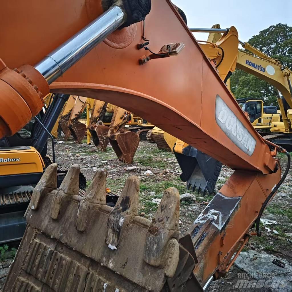 Doosan DX 300 LC Pásové rýpadlá