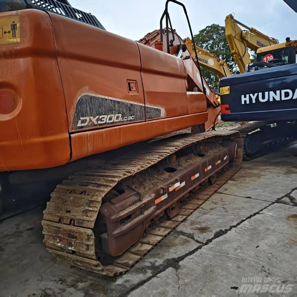 Doosan DX 300 LC Pásové rýpadlá
