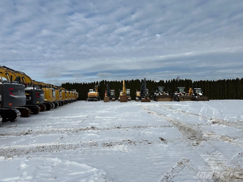 Komatsu PC 210 LC-11 Pásové rýpadlá