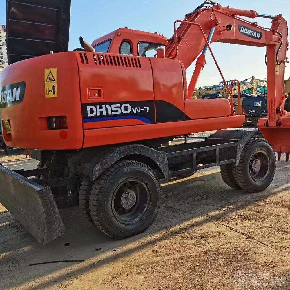 Doosan 150 W-7 Kolesové rýpadlá