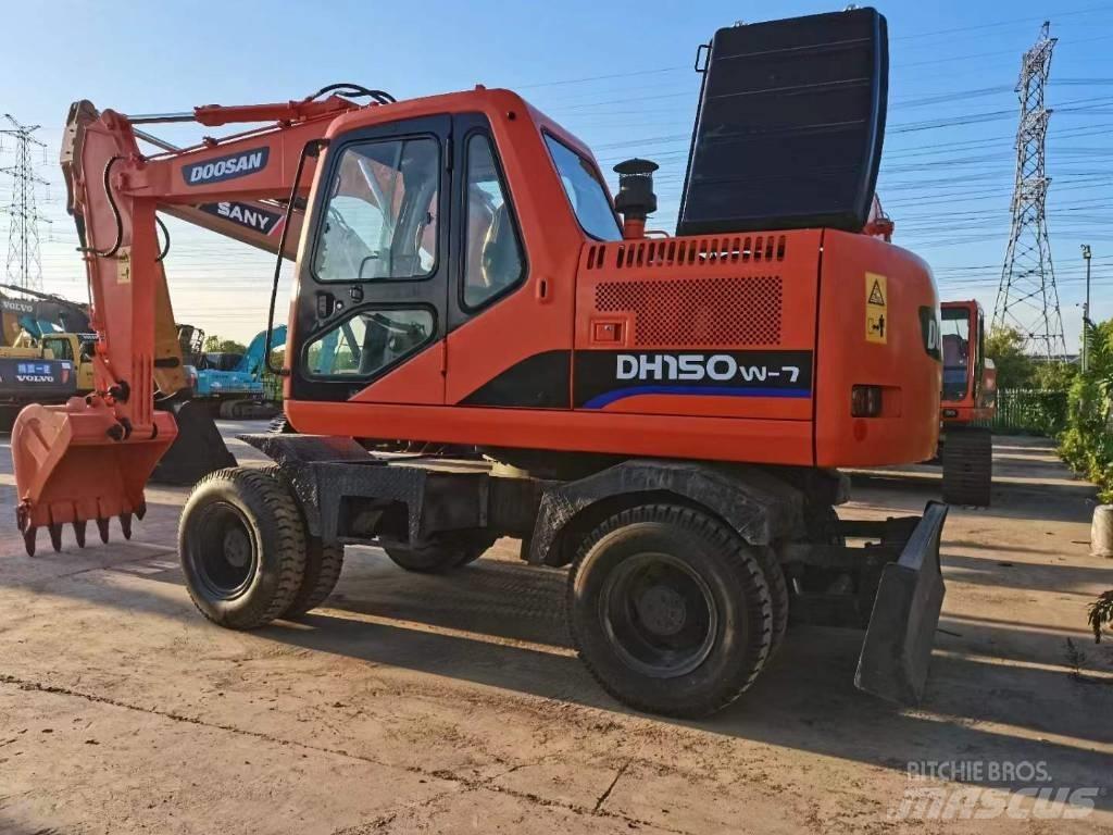 Doosan 150 W-7 Kolesové rýpadlá