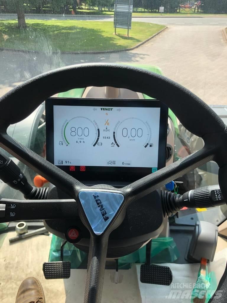 Fendt 718 Vario Traktory