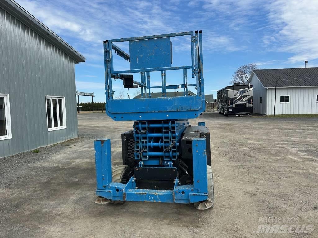 Genie GS 4069 RT Nožnicové zdvíhacie plošiny