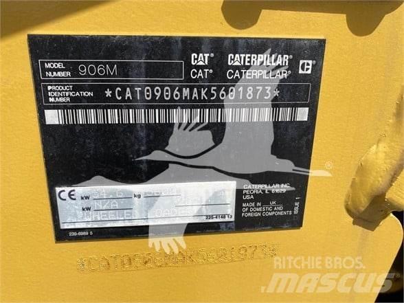 CAT 906M Kolesové nakladače