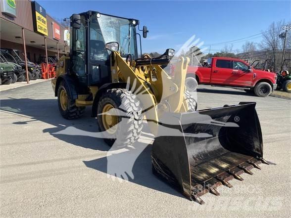 CAT 906M Kolesové nakladače