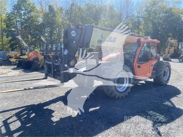 JLG 1255 Teleskopické manipulátory