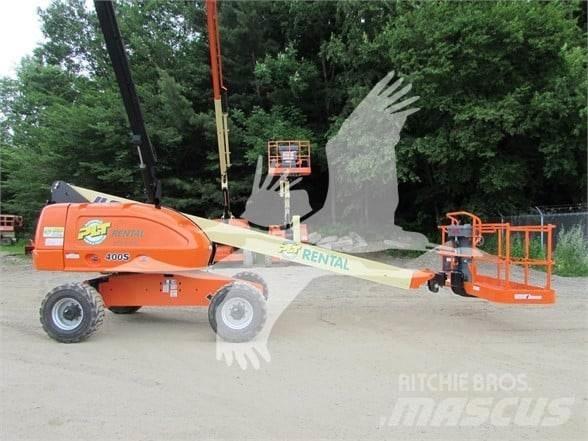 JLG 400S Teleskopické plošiny