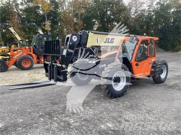 JLG 742 Teleskopické manipulátory