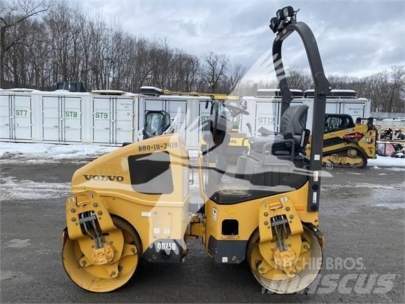 Volvo DD25B Ťahačové valce