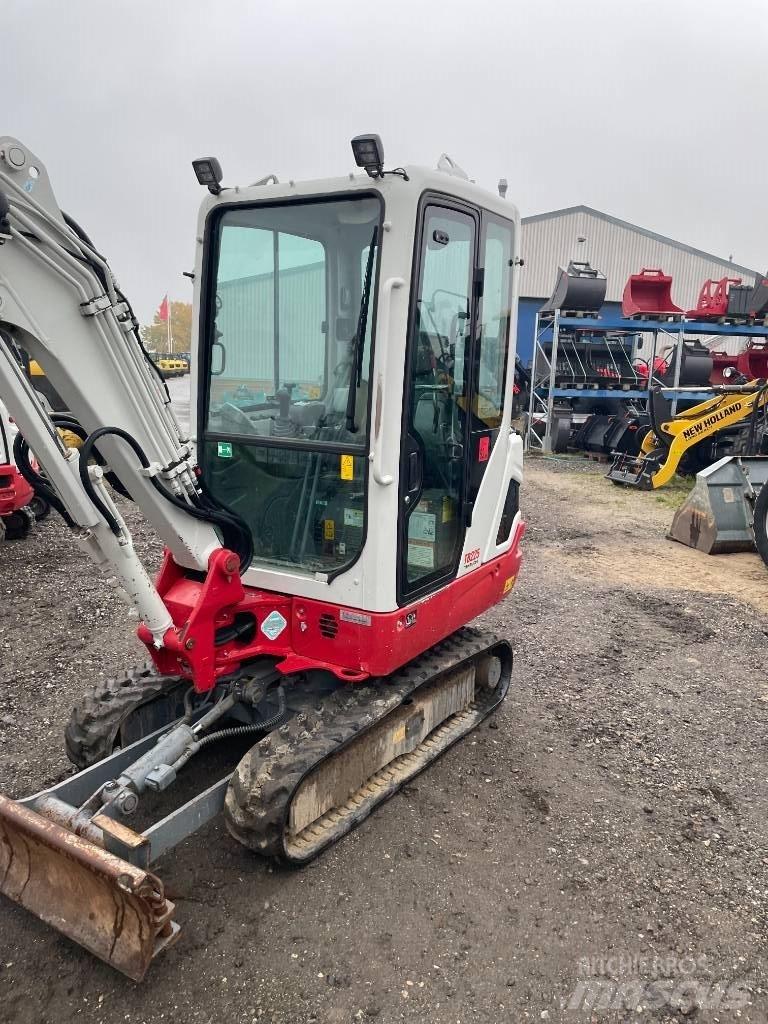 Takeuchi TB 225 Mini rýpadlá < 7t