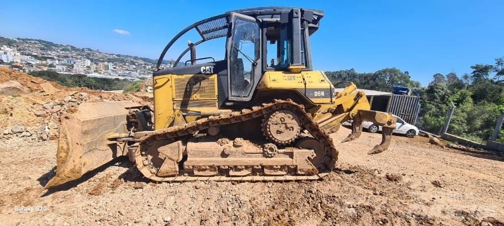 CAT D 6 N Pásové dozéry