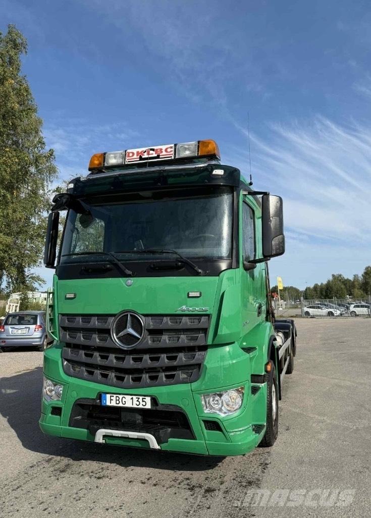 Mercedes-Benz Actros Hákový nosič kontajnerov