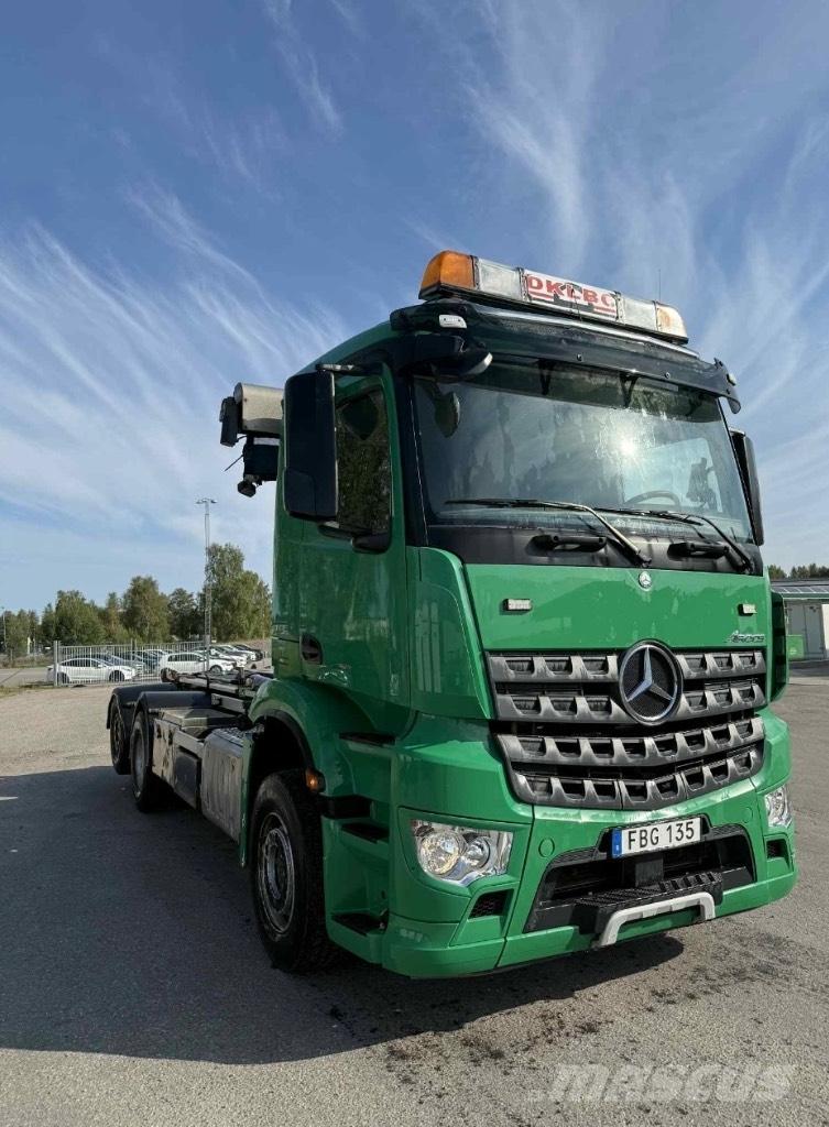 Mercedes-Benz Actros Hákový nosič kontajnerov