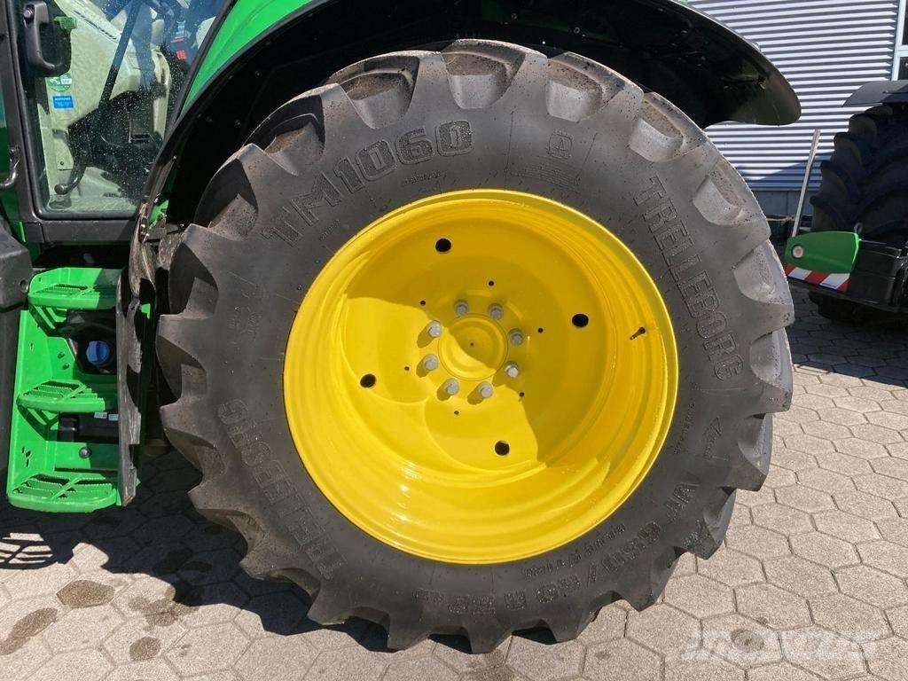 John Deere 6M125 Traktory