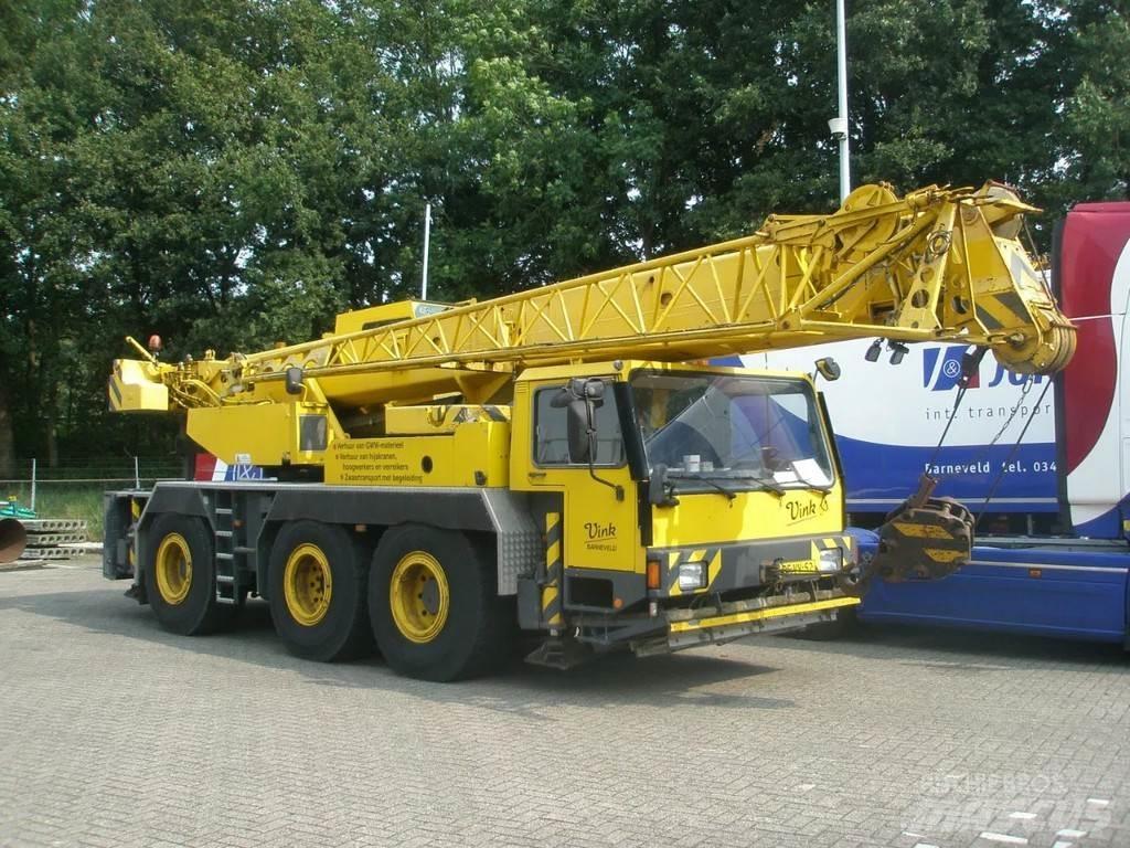 Liebherr LTM1040 Univerzálne terénne žeriavy