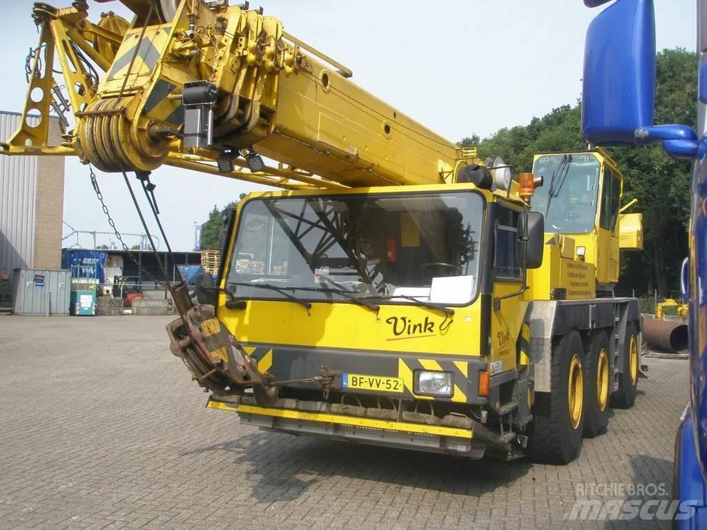 Liebherr LTM1040 Univerzálne terénne žeriavy