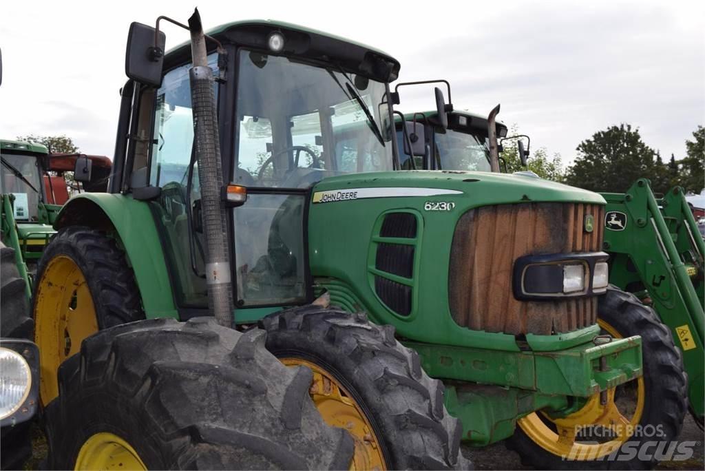 John Deere 6230 Traktory