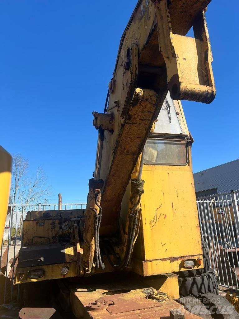 Liebherr 7951 Kolesové rýpadlá
