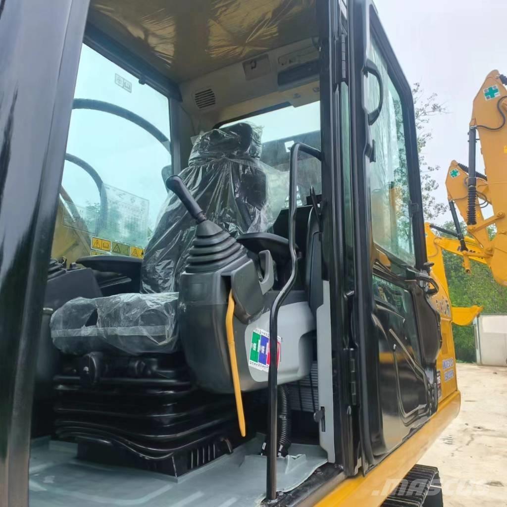 CAT 320 D 2 Midi rýpadlá 7 t - 12 t
