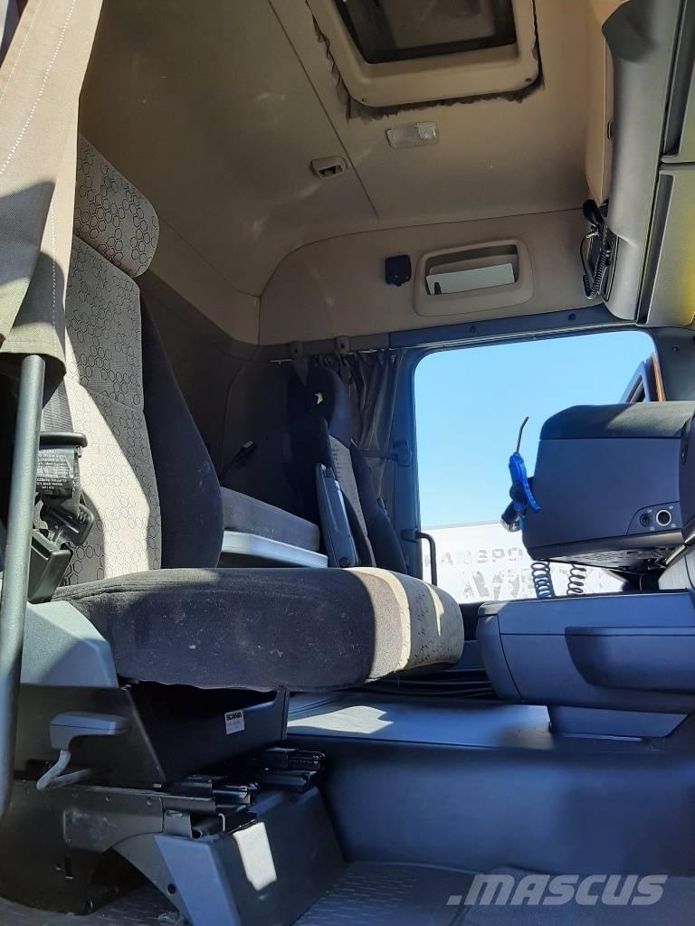 Scania R 520 Nákladné vozidlá s bočnou zhrnovacou plachtou