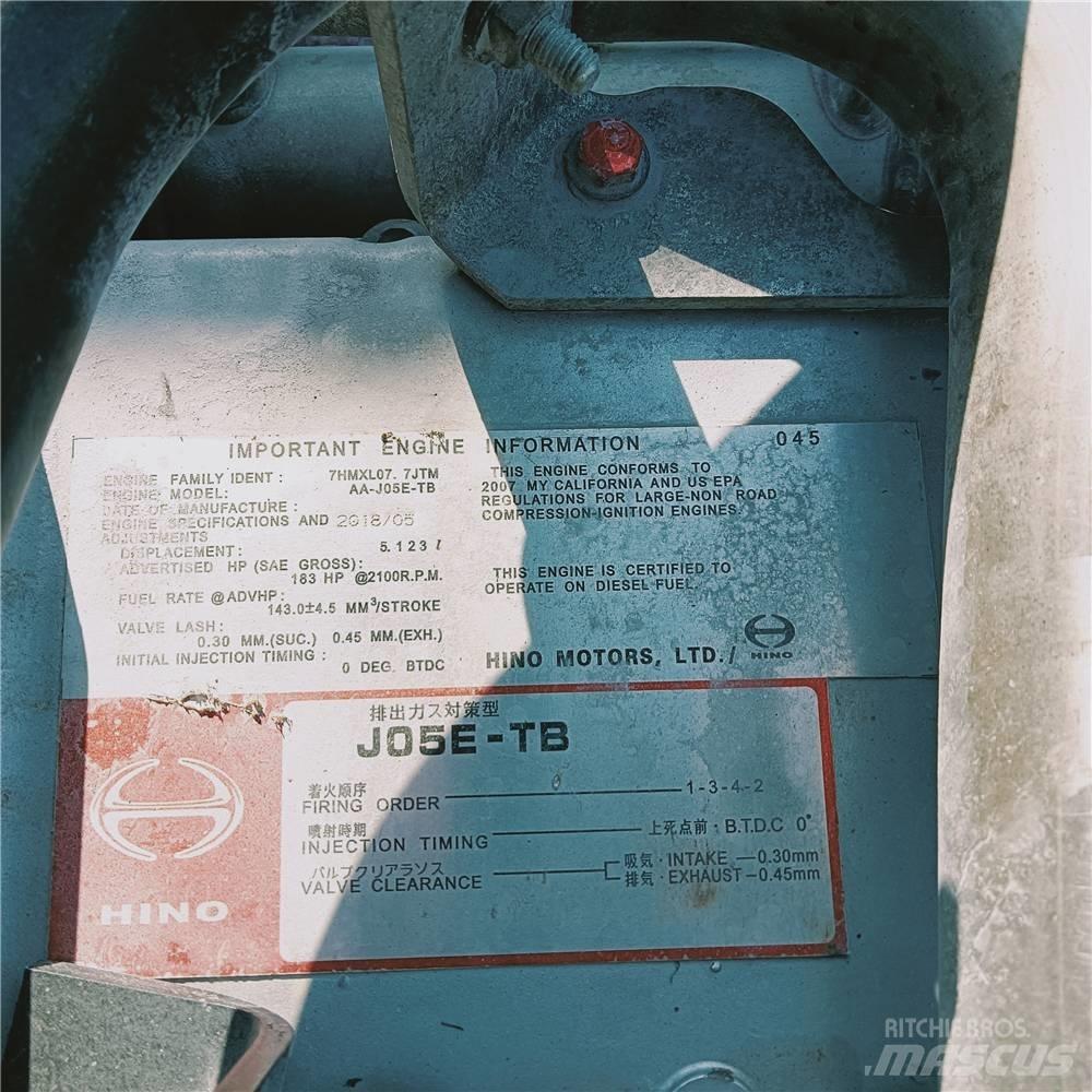 Kobelco SK260D Pásové rýpadlá