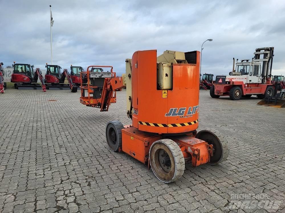 JLG E 300 AJP Kĺbové plošiny
