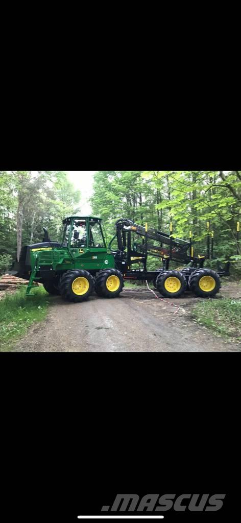 John Deere 1110 G Lesné traktory