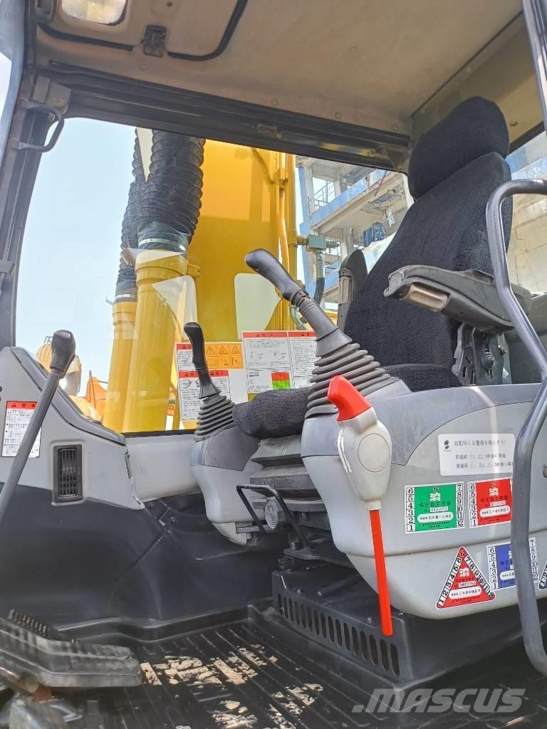 Komatsu PC130 Pásové rýpadlá