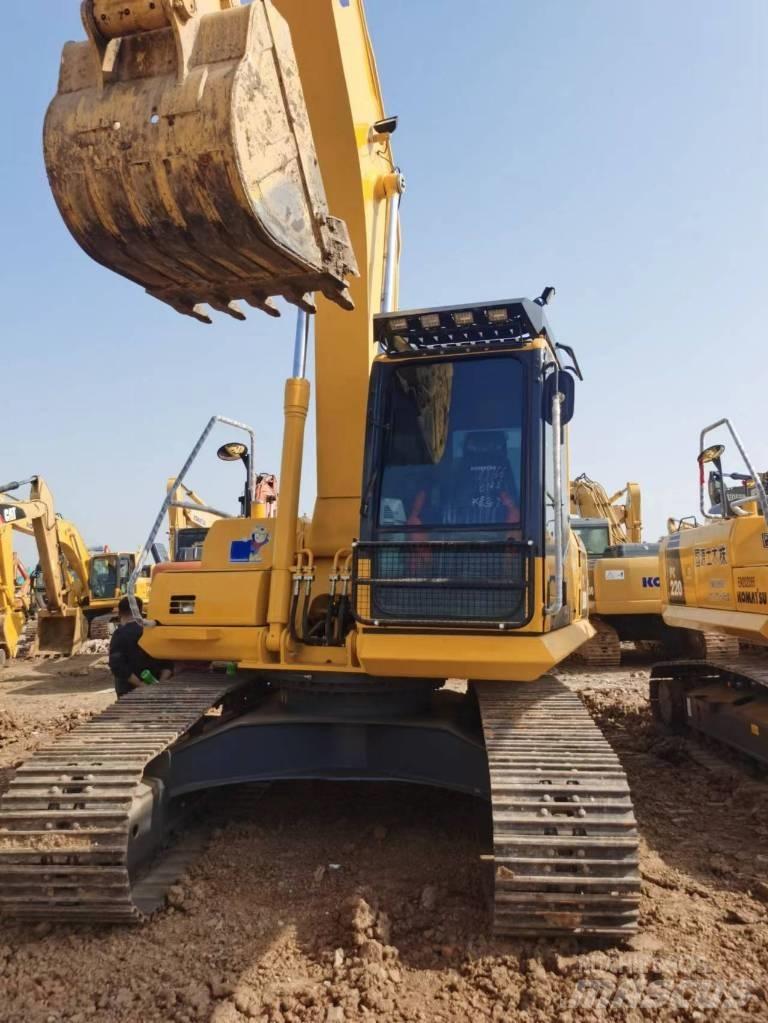 Komatsu PC 200 Pásové rýpadlá