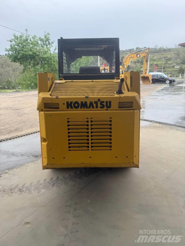 Komatsu SK 07 J-2 Šmykom riadené nakladače