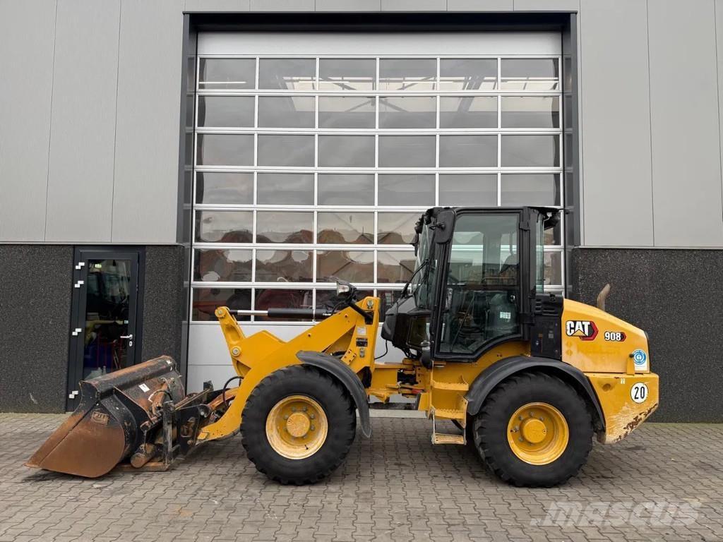 CAT 908 Kolesové nakladače