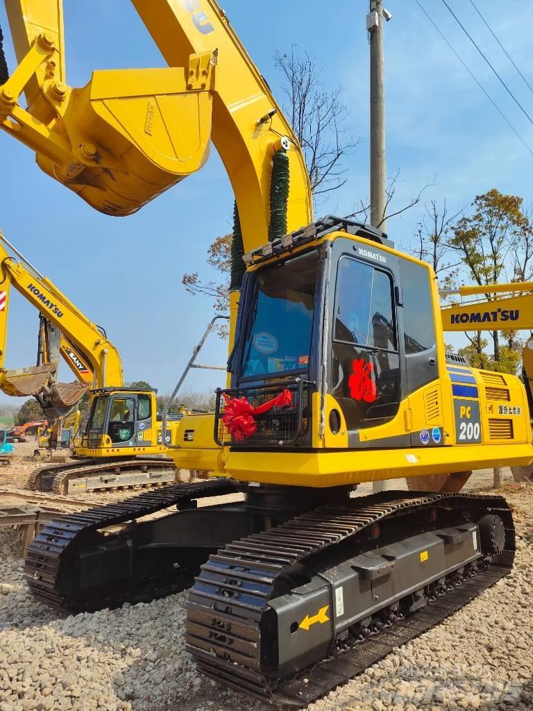 Komatsu PC 200 Pásové rýpadlá