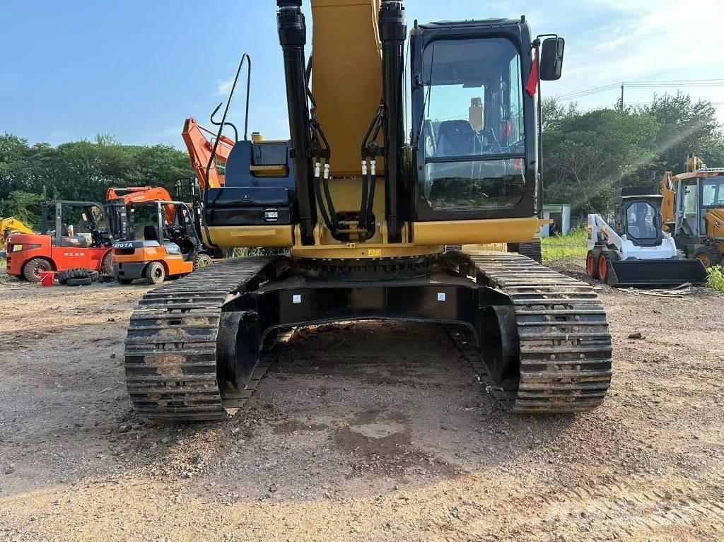 CAT 330D Pásové rýpadlá
