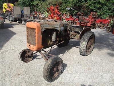 Allis-Chalmers B Traktory