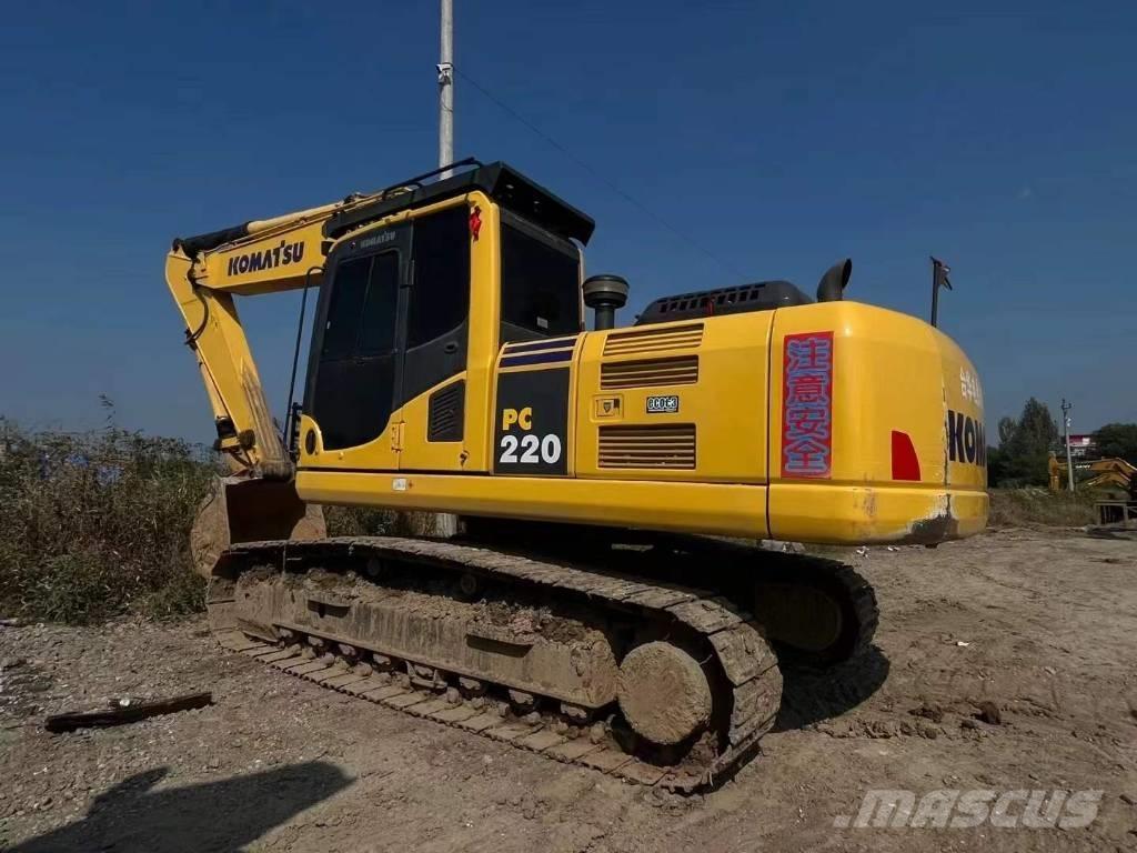 Komatsu PC 220-8 Pásové rýpadlá