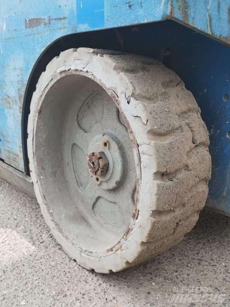 Genie GS 3246 Nožnicové zdvíhacie plošiny