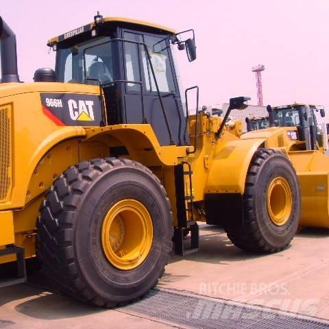 CAT 966H Kolesové nakladače