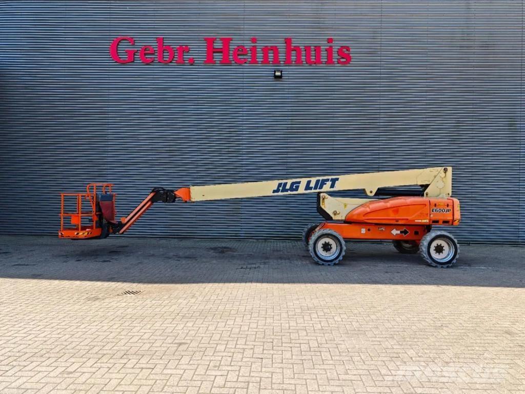 JLG E600 JP Kĺbové plošiny