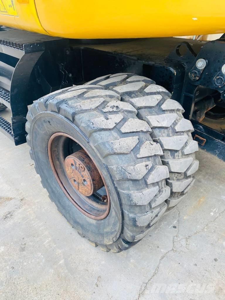 CAT m317f Kolesové rýpadlá