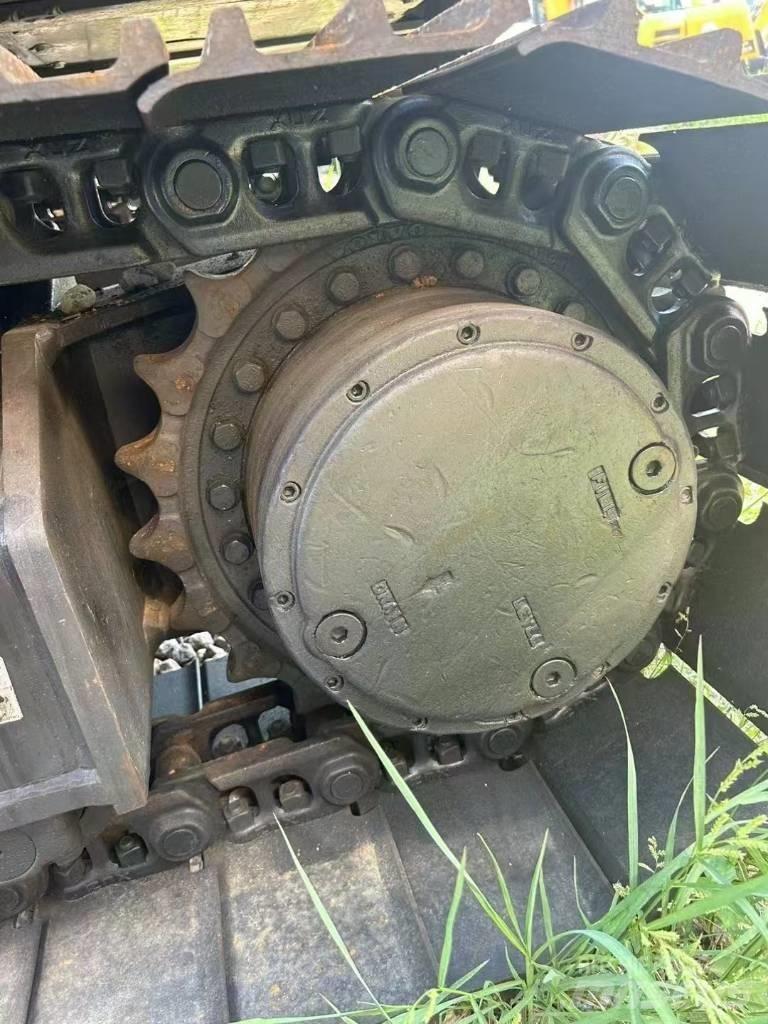 Volvo 140 Pásové rýpadlá