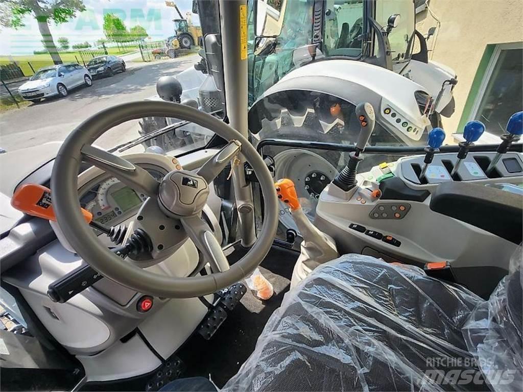 Deutz-Fahr 6125 Traktory