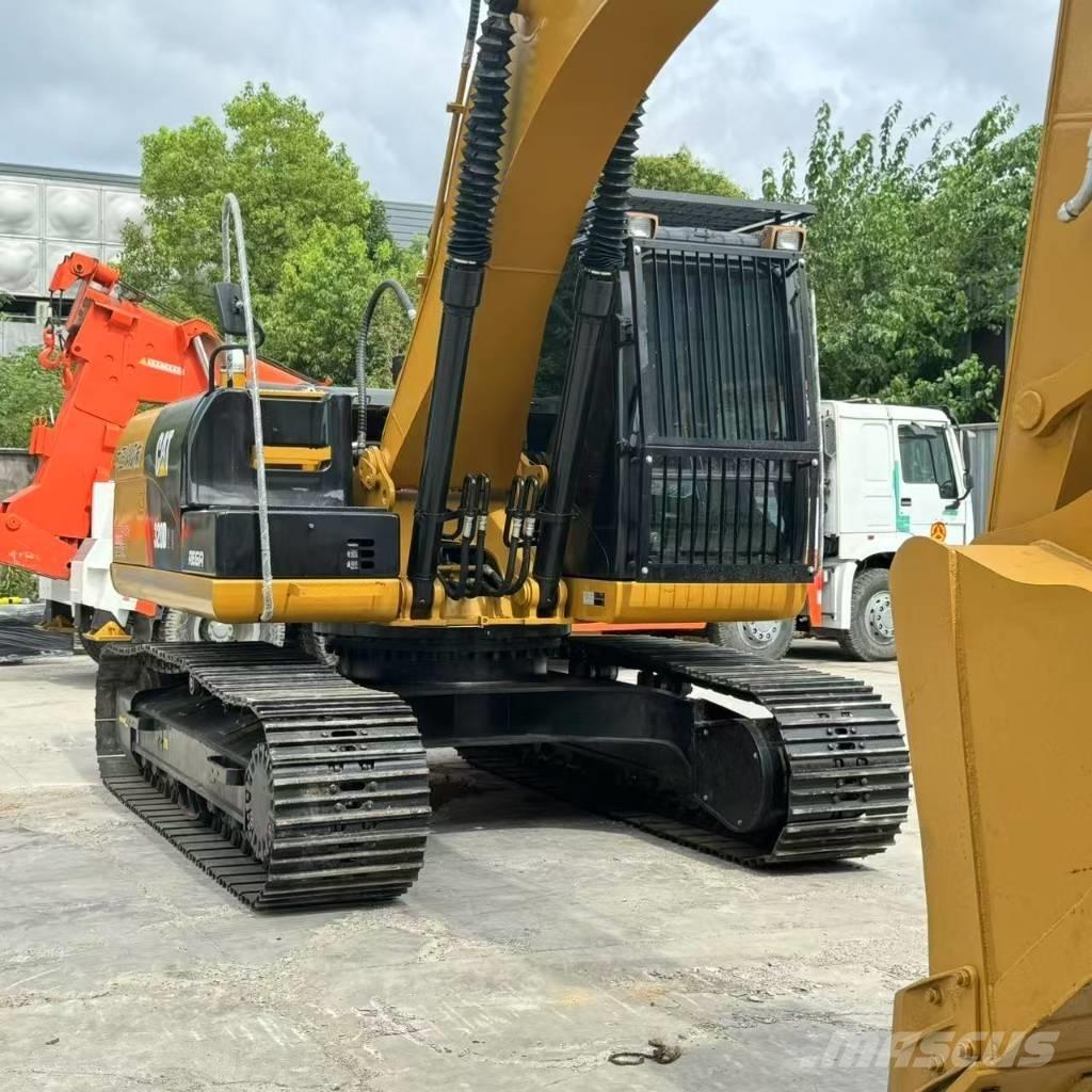 CAT 320 D L Pásové rýpadlá